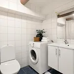 Charming Loft, High Ceiling !modern & Central, Free Private Parking 7 Min Walking ! Apartmán *