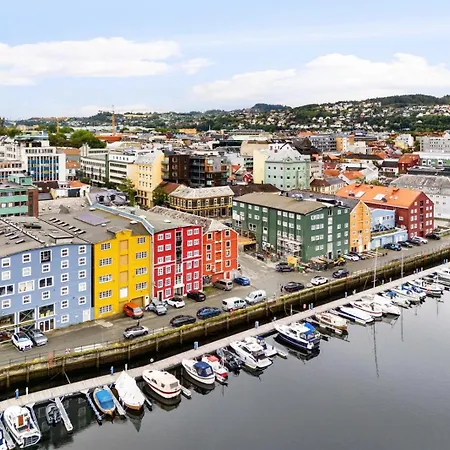 Charming Loft, High Ceiling !modern & Central, Free Private Parking 7 Min Walking ! Apartmán