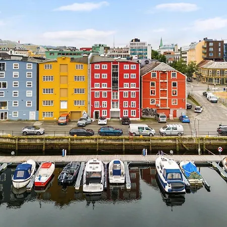 Charming Loft, Modern & Central, Free Parking 7 Min Walking ! Trondheim