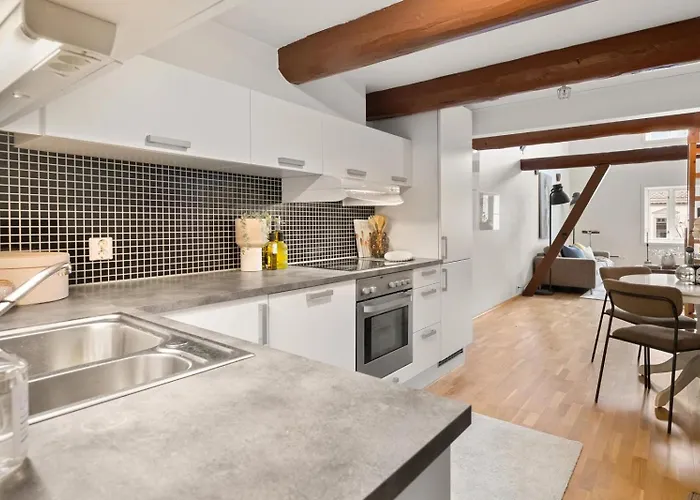 Apartmán Charming Loft, High Ceiling !modern & Central, Free Private Parking 7 Min Walking ! *